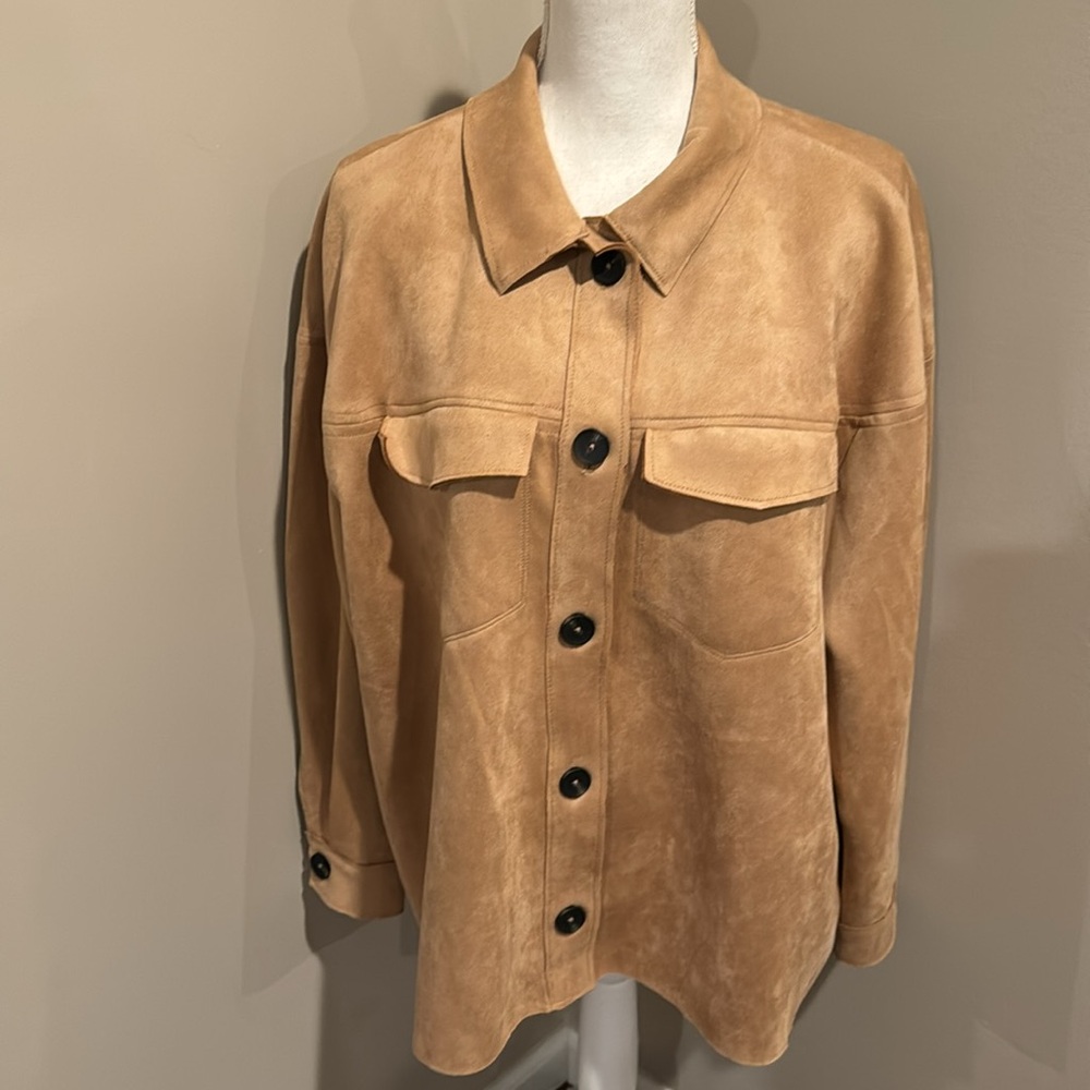 Philosophy 🎉host pickx2🎉🎈Woman NWT vegan suede top